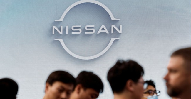 Nissan, crollo dei risultati e maxi tagli