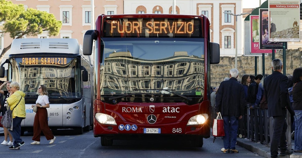 Domani sciopero bus e metro senza fasce di garanzia, da Roma a Milano ecco i servizi garantiti