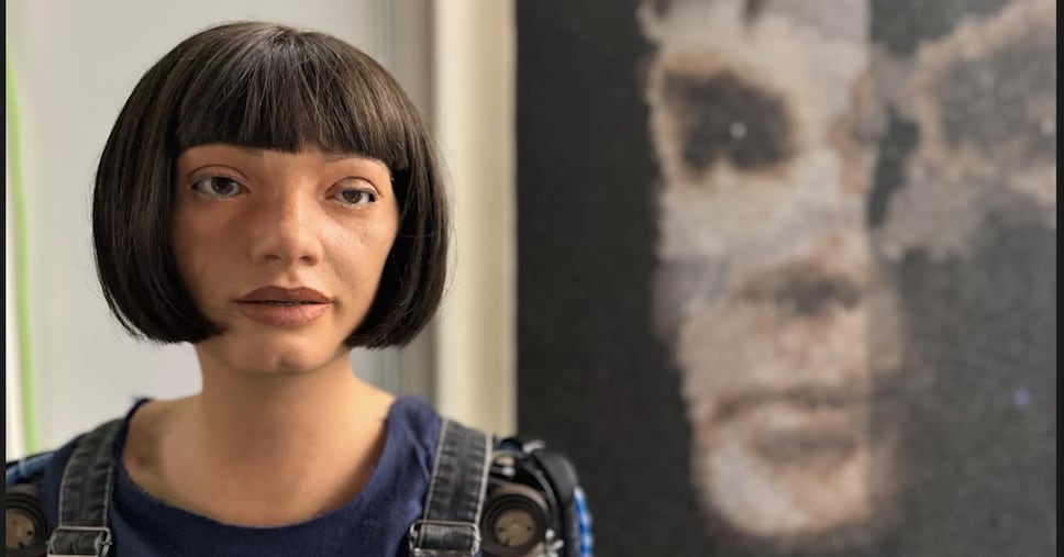 Supera il milione la prima opera d’arte creata da un robot
