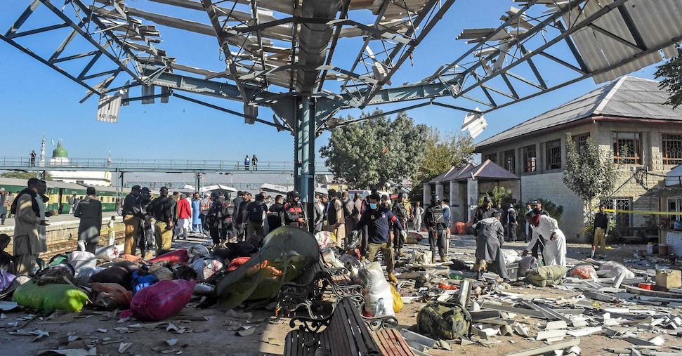 Pakistan, strage alla stazione di Quetta. Attentato dei separatisti del Balochistan