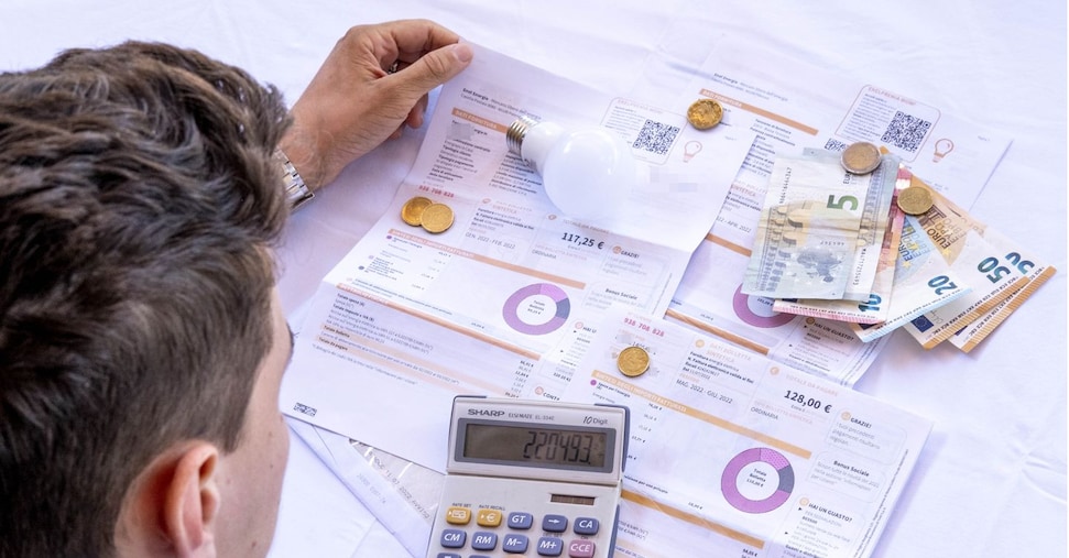 Energia, in sei mesi sul mercato libero +12,5% per le bollette gas