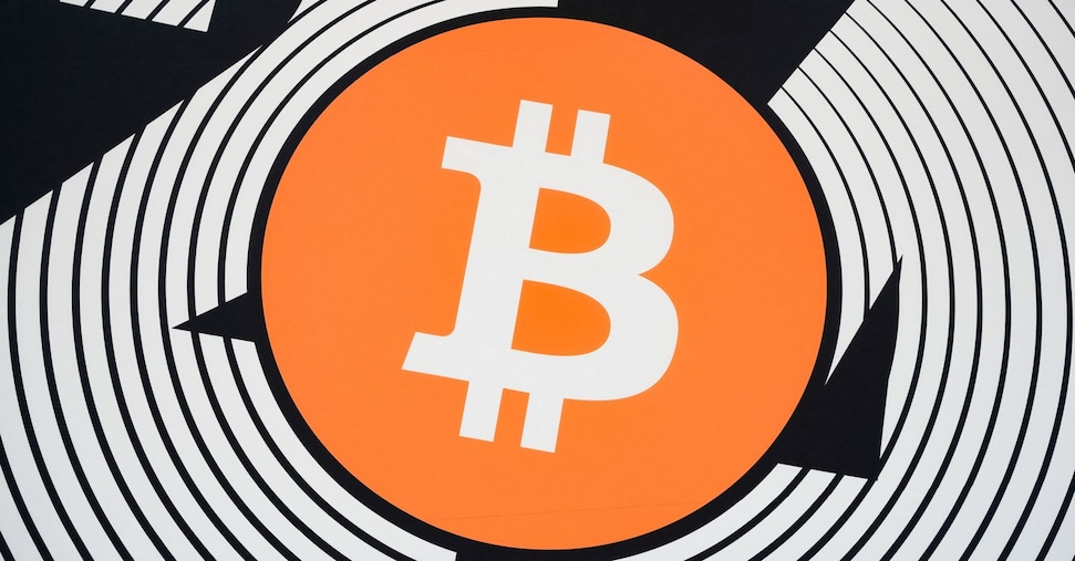 Bitcoin inarrestabile, sfonda gli 82mila dollari e “punta” l’argento