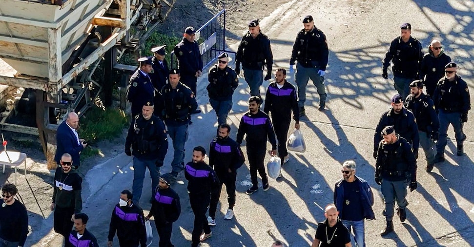 Albania, tribunale Roma sospende convalida trattenimento sette migranti