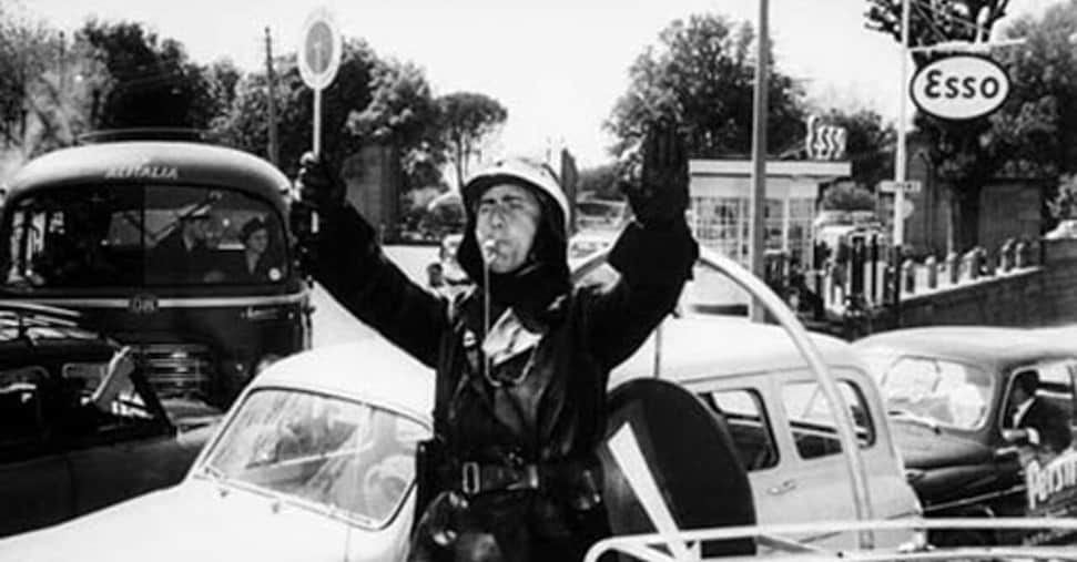 Abuso d’ufficio, l’abolizione salva il comandante che evita i controlli ai commercianti
