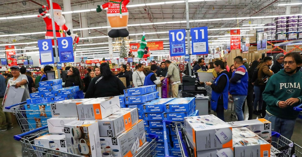 Black Friday con meno acquisti. E a Natale 3 italiani su 10 non faranno regali