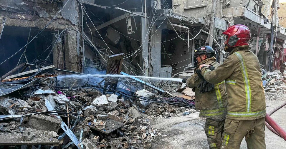 Guerra, ultime notizie. Raid israeliani su periferia Beirut dopo avviso evacuazione. Massiccio attacco di droni russi su Odessa