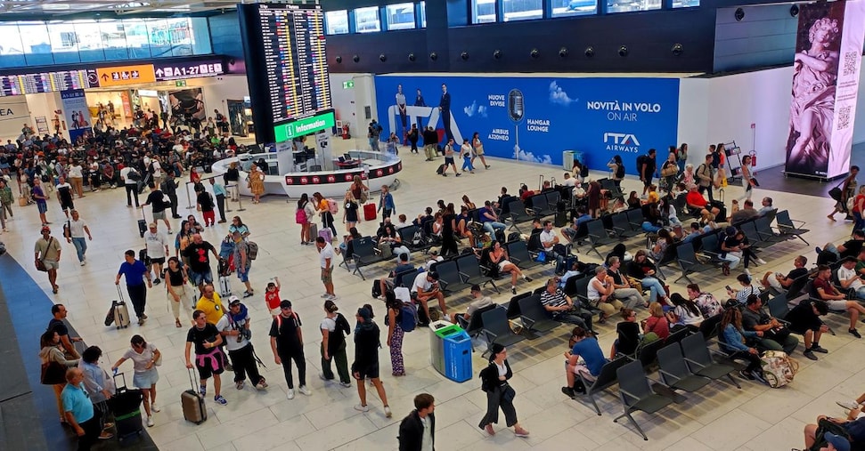 Aeroporto di Fiumicino, dall’imbarco ai bagagli: sui servizi di terra è guerra di ricorsi