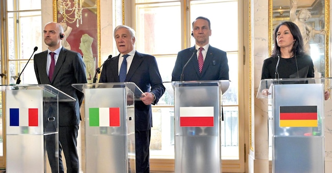 Il ministro francese  Jean-Noel Barrot,  il ministro degli Esteri Antonio Tajani, il ministro polacco  Radoslaw Sikorski ed il ministro tedesco Annalena Baerbock  alla Riunione sulla Sicurezza a Varsavia