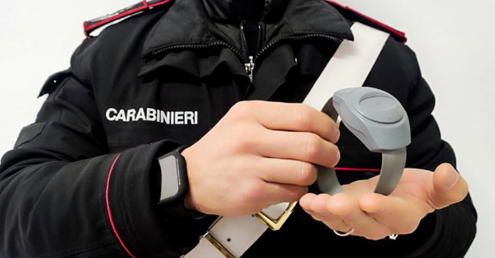 Il flop del braccialetto elettronico nella prevenzione dei reati