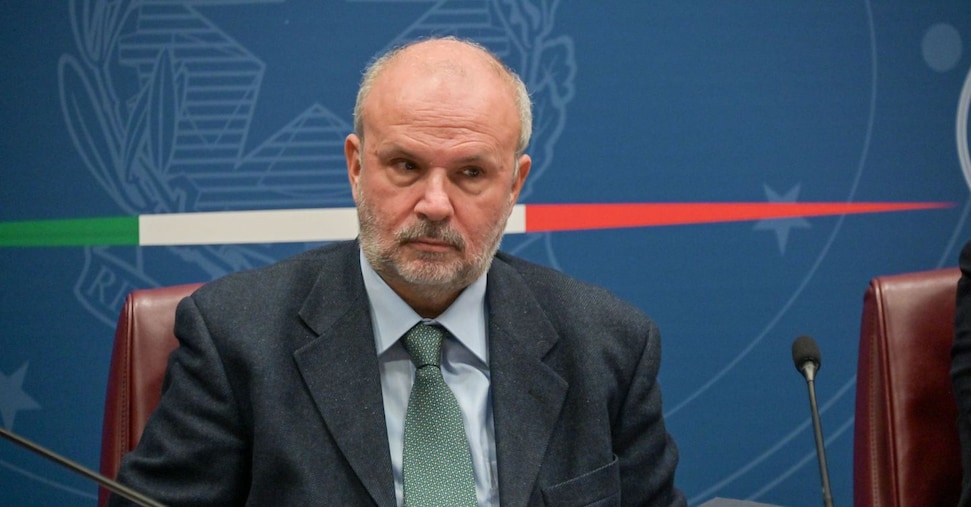 Manovra, Schillaci: possibili emendamenti sulle indennità dei medici e payback. «Sciopero con esigua adesione, poco sopra l’1%»