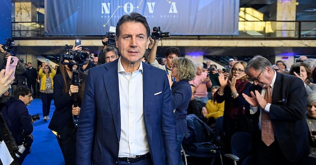 Il presidente del Movimento 5 Stelle, Giuseppe Conte, durante NOVA, Assemblea costituente del Movimento 5 Stelle, Roma, 24 novembre 2024. ANSA/RICCARDO ANTIMIANI