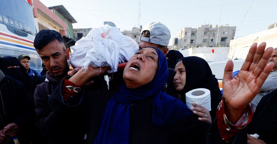 Guerra, ultime notizie – Raid abbatte edificio di 8 piani a Beirut, «molti morti». Austin: truppe nordcoreane pronte a entrare in Ucraina