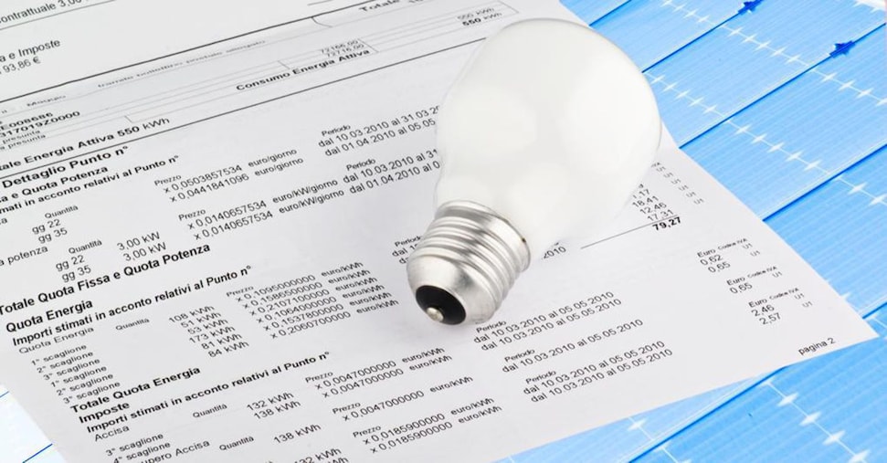 Bollette, tariffe più convenienti per i vulnerabili: ecco come si accederà al nuovo servizio