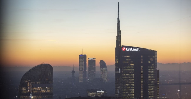 MILANO DALL’ALTO GRATTECIELO UNICREDIT UNICREDIT LANCIA UNA OPS VOLONTARIA DA OLTRE 10 MILIARDI SU BANCO BPM - FOTO ARCHIVIO