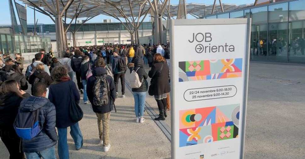 Apre Job&Orienta, il futuro della scuola e del mondo del lavoro