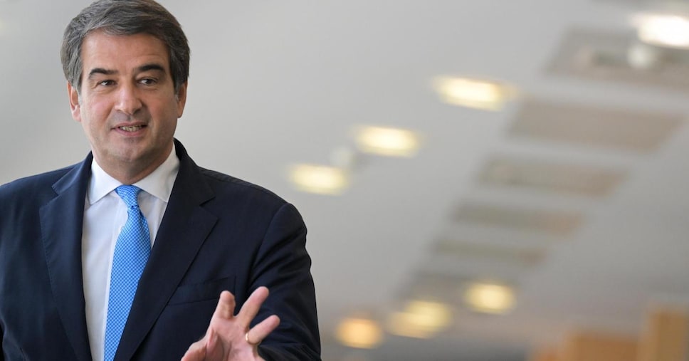 Un democristiano a Bruxelles: chi è Fitto, dall’idillio con Berlusconi al governo Meloni