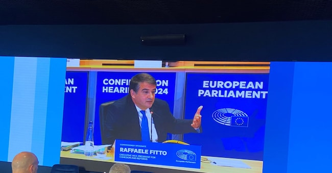 RAFFAELE FITTO MINISTRO AUDIZIONE RAFFAELE FITTO AL PARLAMENTO EUROPERO IN COLLEGAMENTO