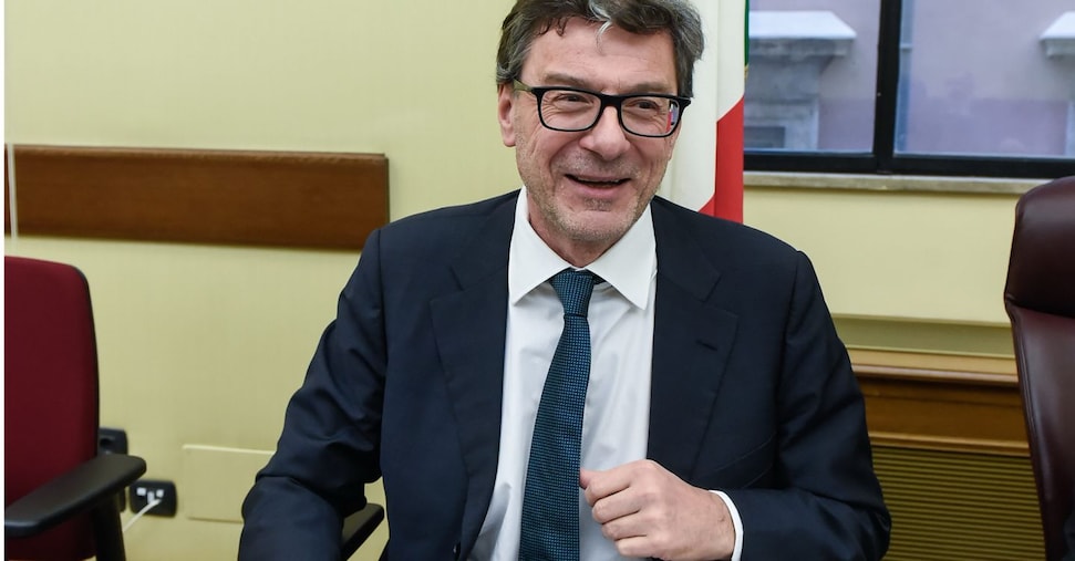 Decreto fiscale, per le partite Iva tornano gli acconti a rate. Il Mef copre Industria 4.0
