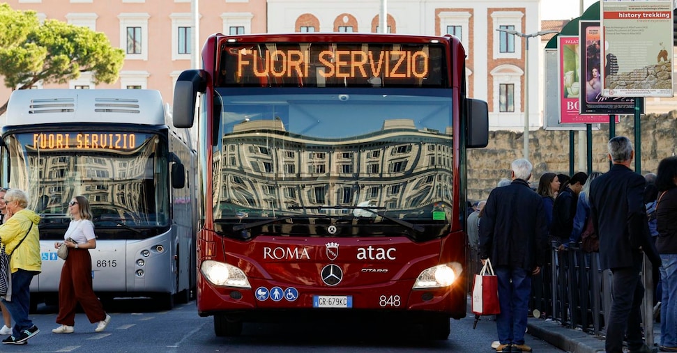 Bus, metro, aerei e treni: come funziona lo sciopero generale di venerdì 29