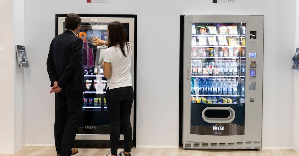 Distributori automatici in crisi tra vendite in calo e boom dei costi