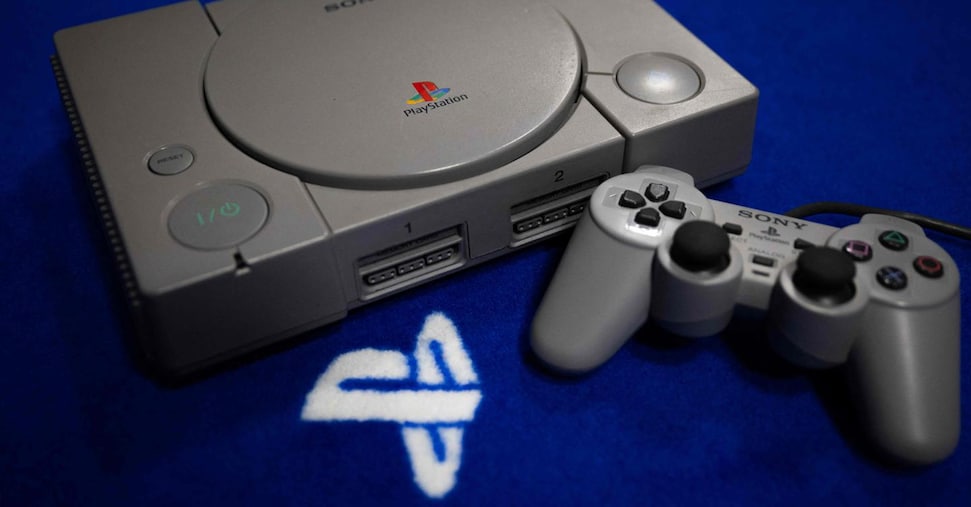 Playstation compie 30 anni e provoca il mercato delle console