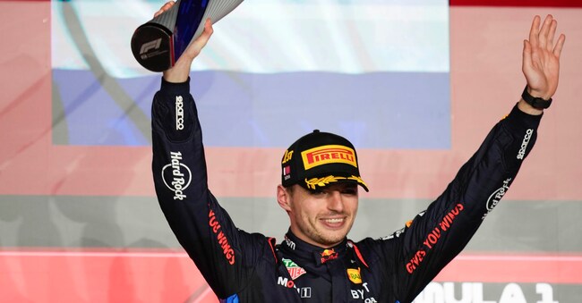 Max Verstappen festeggia la vittoria in Qatar. (AP Photo/Darko Bandic) 

Associated Press / LaPresse
Only italy and Spain