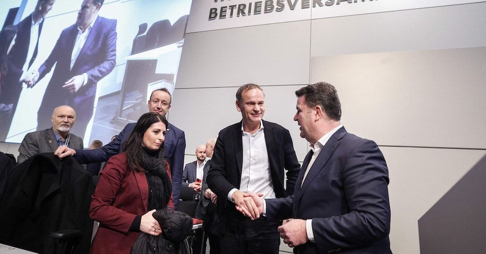 Volkswagen, il ceo Blume conferma i tagli e va allo scontro col sindacato Volkswagen, il ceo Blume conferma i tagli e va allo scontro col sindacato