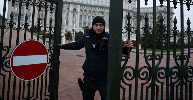 L’ingresso del Parlamento rumeno a Bucarest