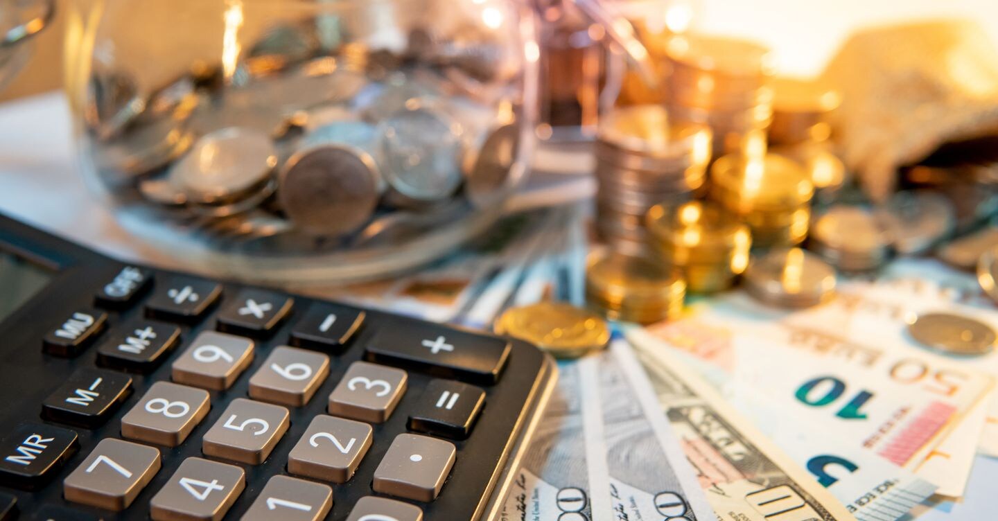 Ilsole24ore.com  –  Oro e contanti, arriva la stretta doganale: soglia a 10 mila euro di Alessandro Galimberti
