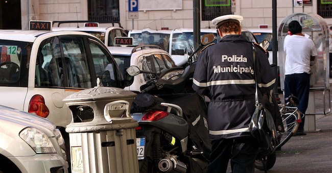 MULTE CONTRAVVENZIONI CONTRAVVENZIONE AMMENDE SANZIONI VIOLAZIONI VIGILE URBANO MUNICIPALE MULTA