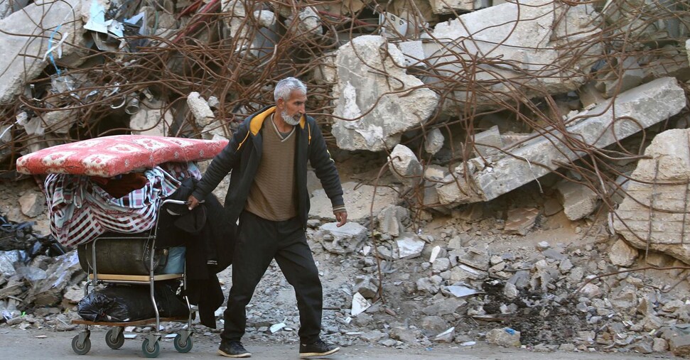 Guerra, ultime notizie – Raid israeliani sullo Yemen, colpita anche la capitale Sanaa. Rapporto Msf: Gaza è una trappola mortale