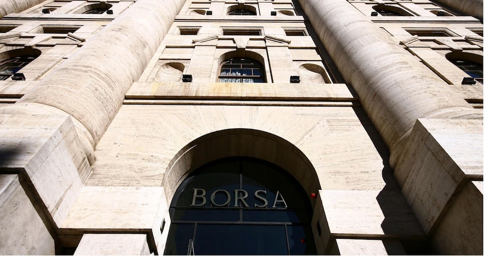 Borse, l'inflazione Usa salva la giornata ma il bilancio della settimana √® negativo, Milano -3,2%