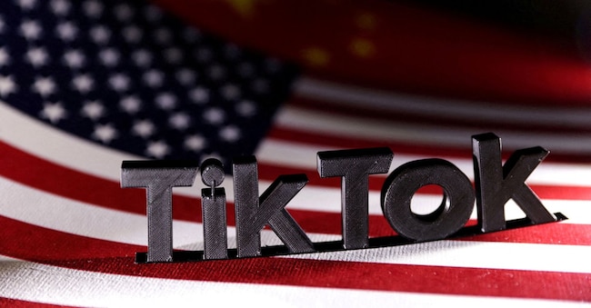 REUTERS/Dado Ruvic/Illustration/File Photo