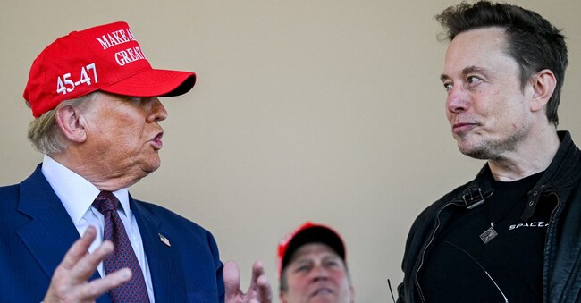 Donald Trump, a sinistra, con il Ceo di Tesla e SpaceX Elon Musk