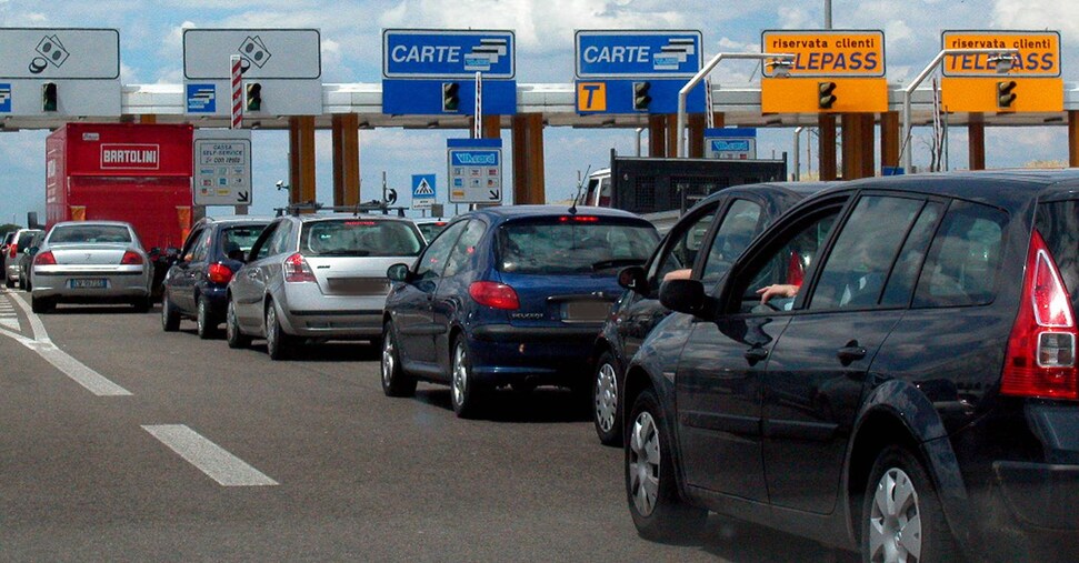 Fine festività natalizie, partito il controesodo, «previsti 8 milioni di transiti»