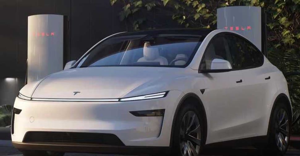 Tesla Model Y restyling, cambia stile e aumenta l’autonomia Tesla Model Y restyling, cambia stile e aumenta l’autonomia