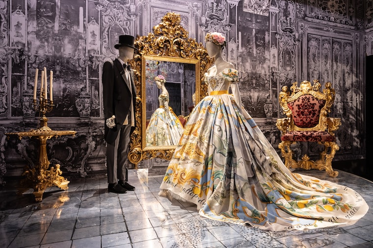 Arriva a Parigi la mostra «Du Coeur à la Main» di Dolce&Gabbana