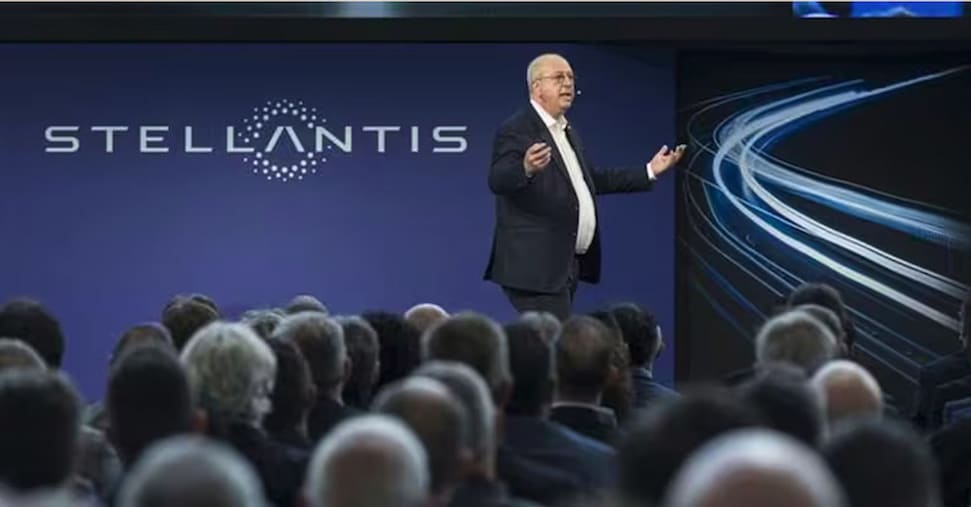 Stellantis, Imparato: “rivedere il ritmo della transizione energetica” Stellantis, Imparato: “rivedere il ritmo della transizione energetica”