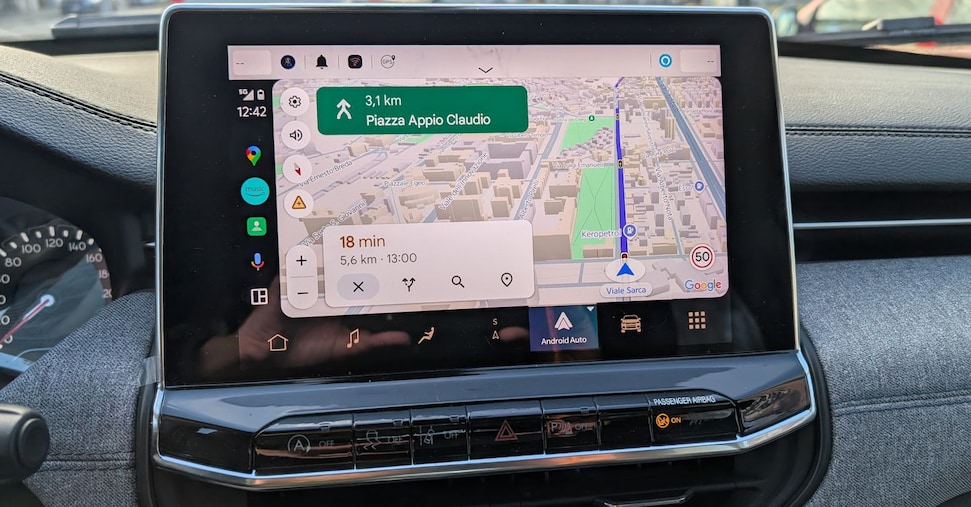 Rivoluzione vivo: Android Auto funziona anche su x200 Pro mini Rivoluzione vivo: Android Auto funziona anche su x200 Pro mini