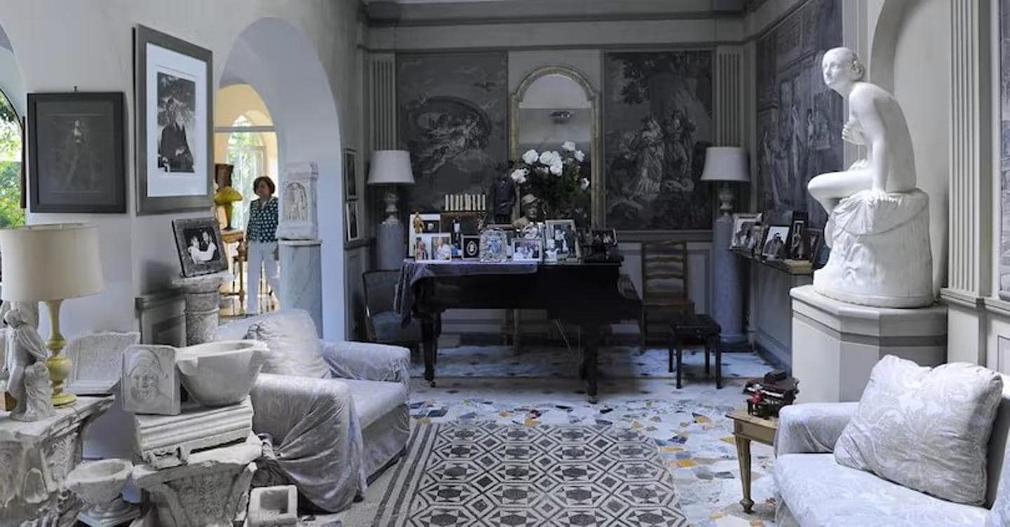 Berlusconi, Villa Grande non sarà venduta: resta alla famiglia la dimora romana di Silvio