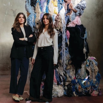 Pulvera, azienda nata come spin-off di Casati Flock & Fibers. A fondarla sono state le due sorelle under 30, Eleonora e Beatrice Casati