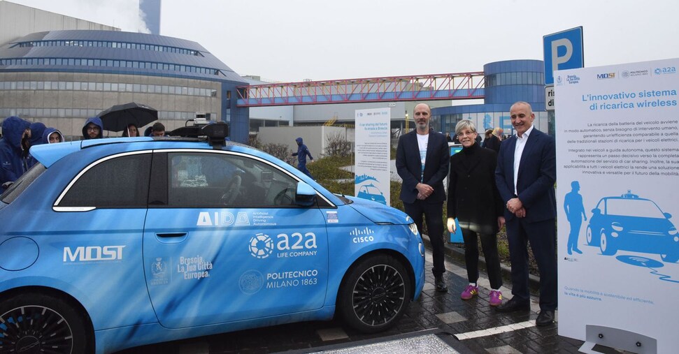 Car sharing elettrico e a guida autonoma: i primi test a Brescia Il