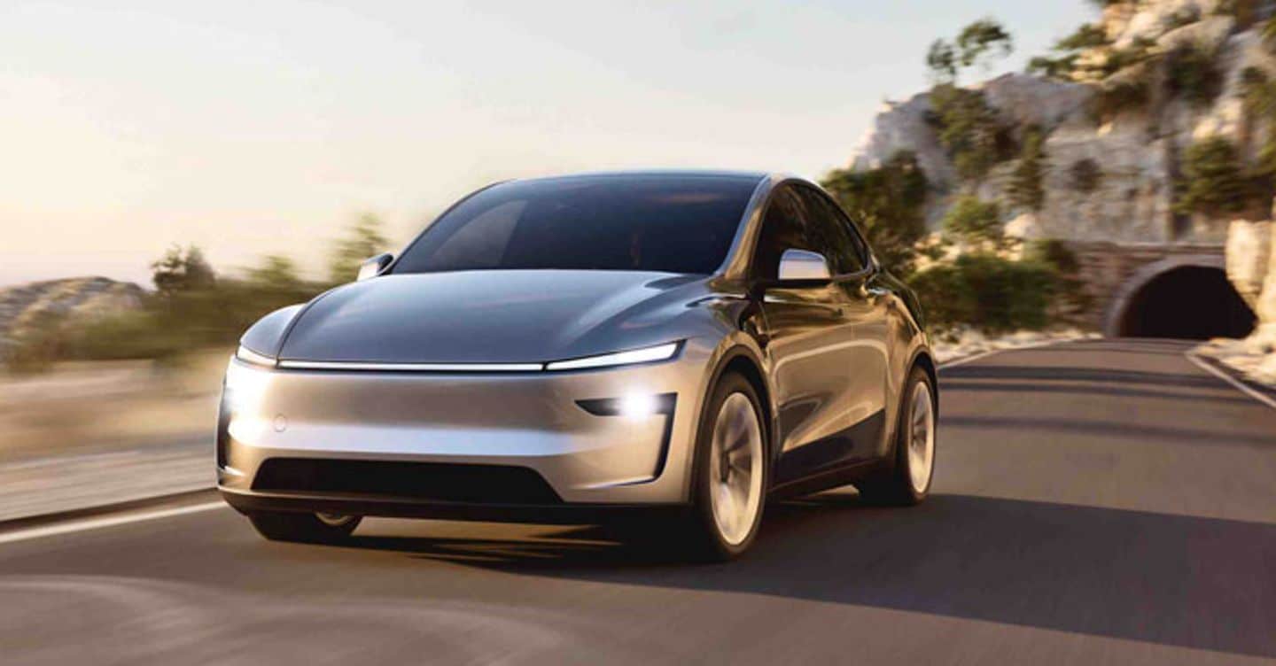 Incidente con Tesla Model Y, il conducente afferma sia colpa dell'auto