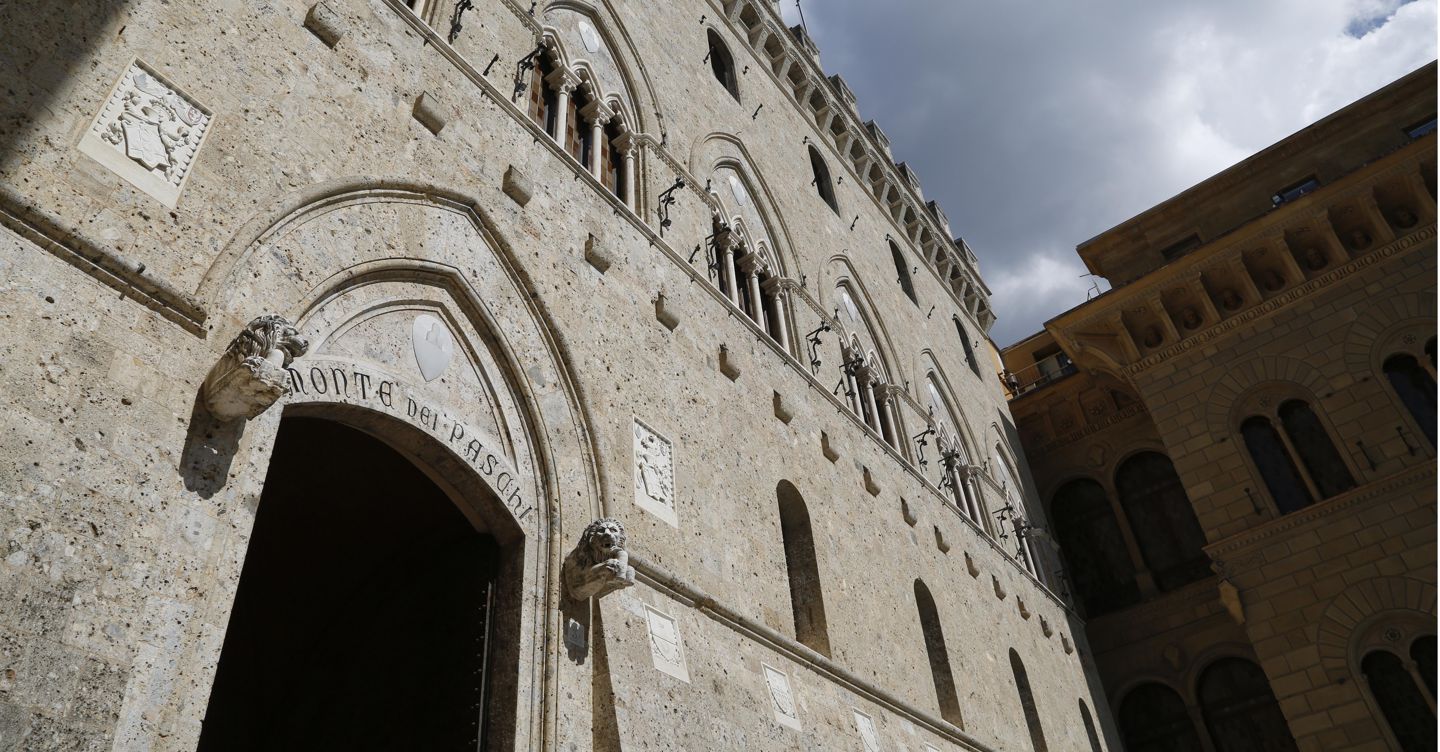 Gli analisti puntano il dito su incertezze e rischi dell’offerta di Mps su Mediobanca