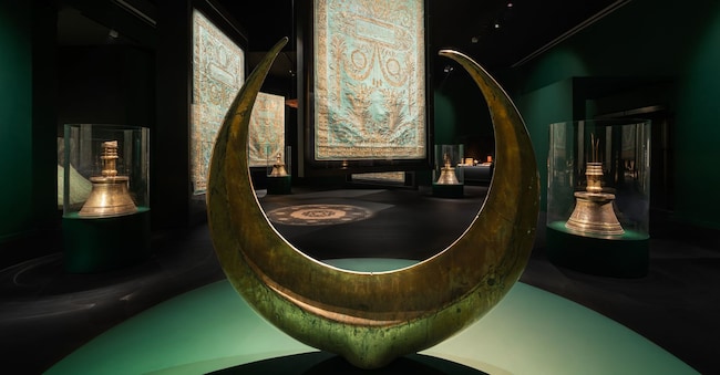 Installation view of the AlMunawwarah Pavilion at the 2025 Islamic Arts Biennale.