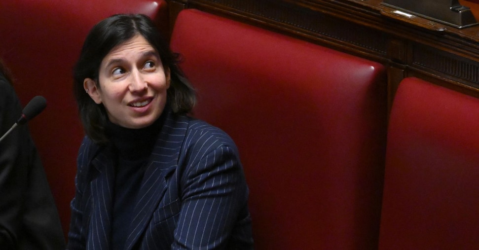 Lavoro, ecco la strategia di Schlein tra Jobs act, Cgil e tour di ascolto delle imprese Lavoro, ecco la strategia di Schlein tra Jobs act, Cgil e tour di ascolto delle imprese