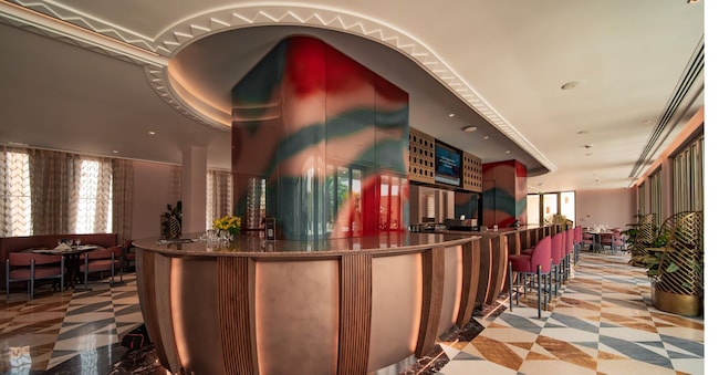 Turri, Hotel Arabia Saudita