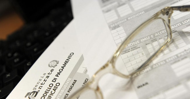 La pagina del modello F24 alla voce Imu in una foto d'archivio. ANSA / FRANCO SILVI