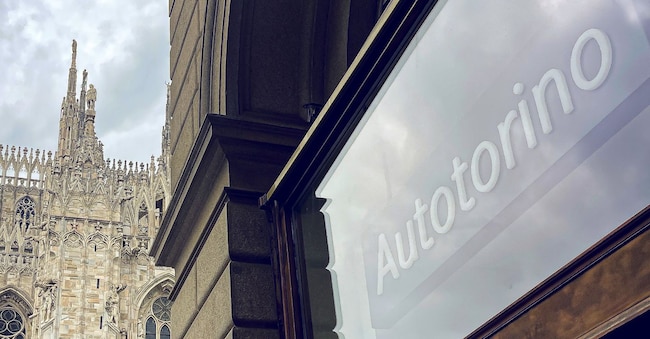 La concessionaria Byd di Autorino in piazza del Duomo, a Milano