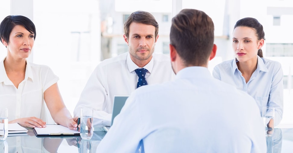 Intelligenza Artificiale e Selezione del Personale: il Futuro del Recruitment Intelligenza Artificiale e Selezione del Personale: il Futuro del Recruitment